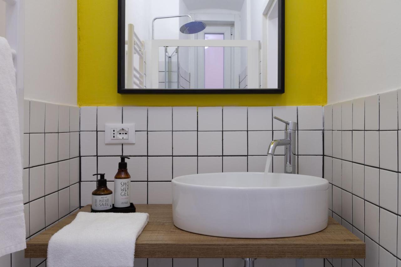 Tiny Cozy Studio In The City Center Trieste Exterior foto