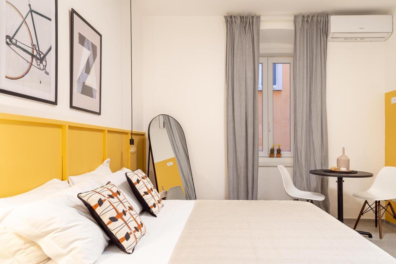Tiny Cozy Studio In The City Center Trieste Exterior foto